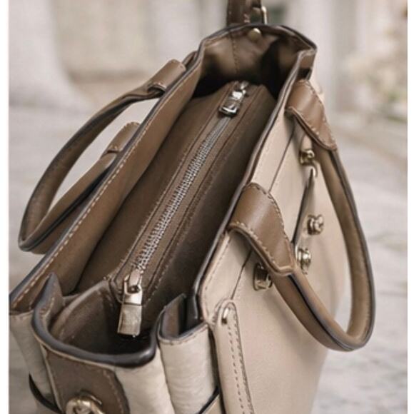 Coach Leather Satchel Shoulder Bag Beige Turnlock – Size Medium - Picture 4 of 10